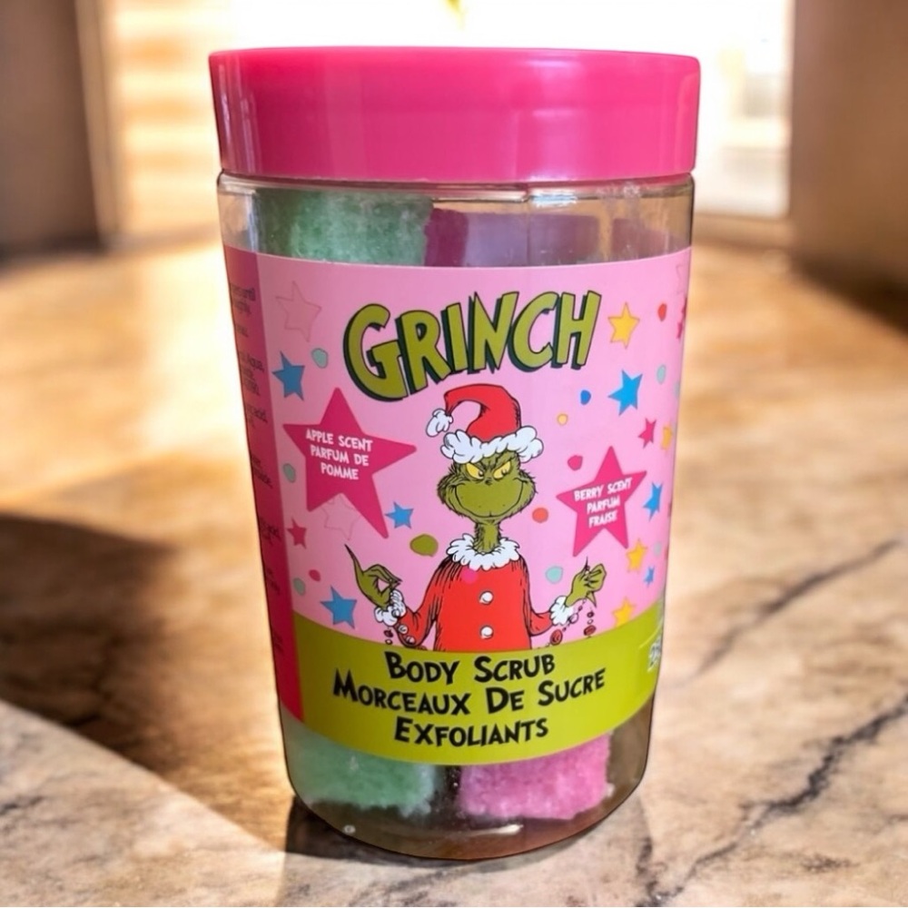🎄 The Grinch Body Scrub Exfoliant - Berry and Apple Scented